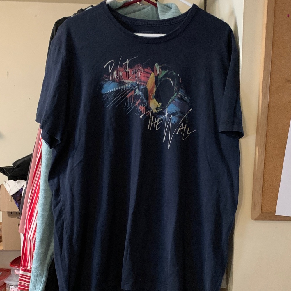 Live Nation Navy Blue Merchandise Tee. Pink Flloyd The Wall Size XL